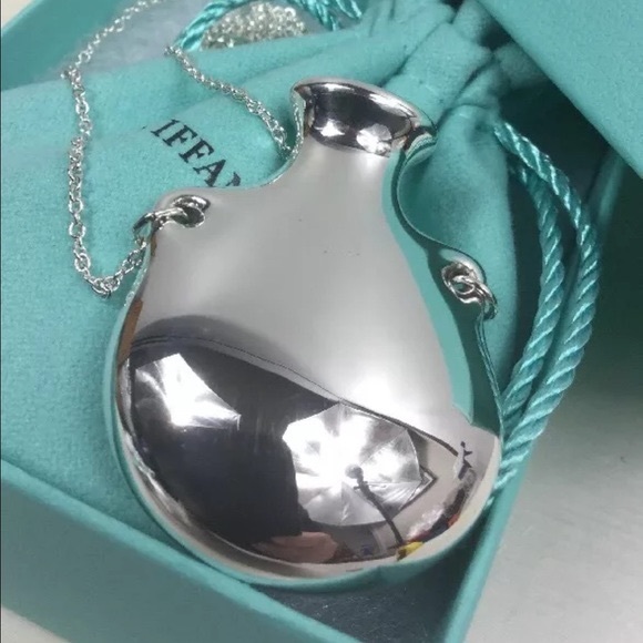 Lux fashions and Style curated by me personally - Picture 3 of 7